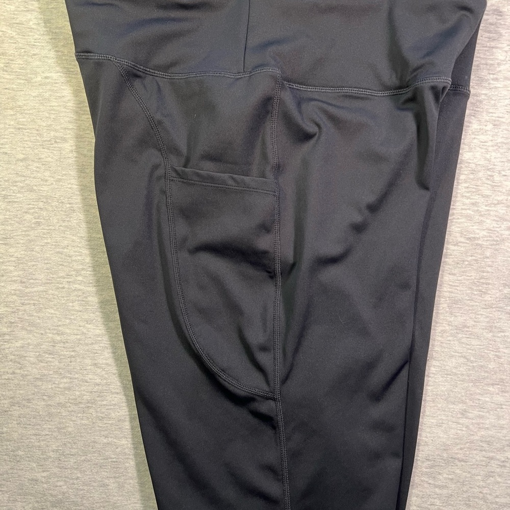 Gradual Black Cropped Leggings
